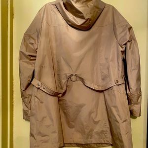 Susan Gregor 10 hooded with belt 1X